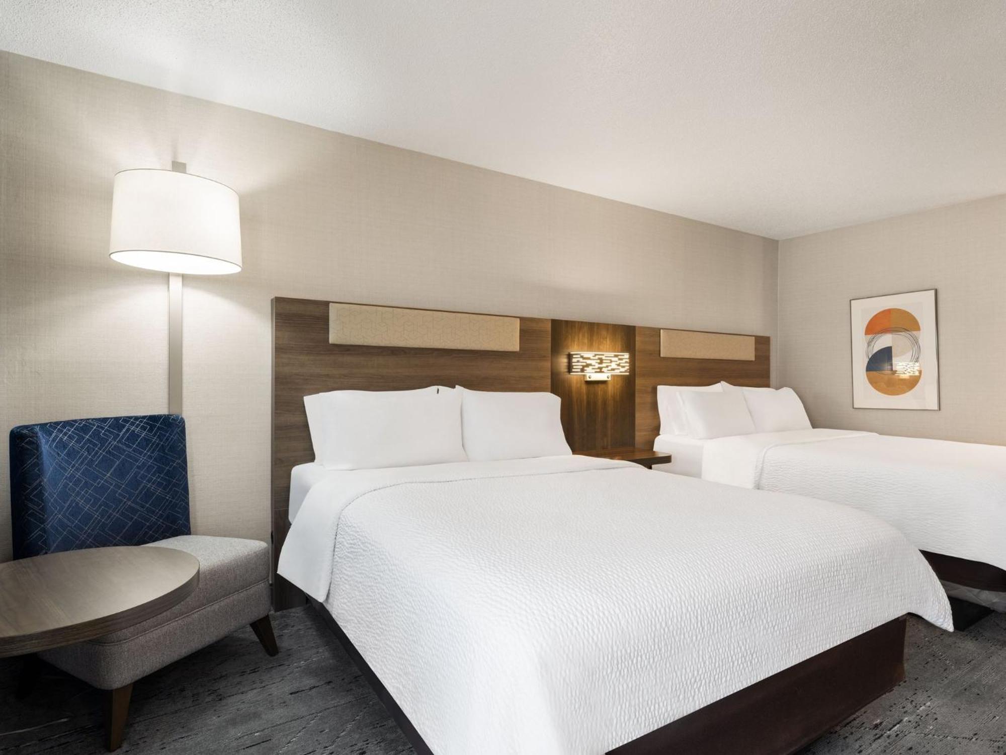 Holiday Inn Express Meadville Ngoại thất bức ảnh