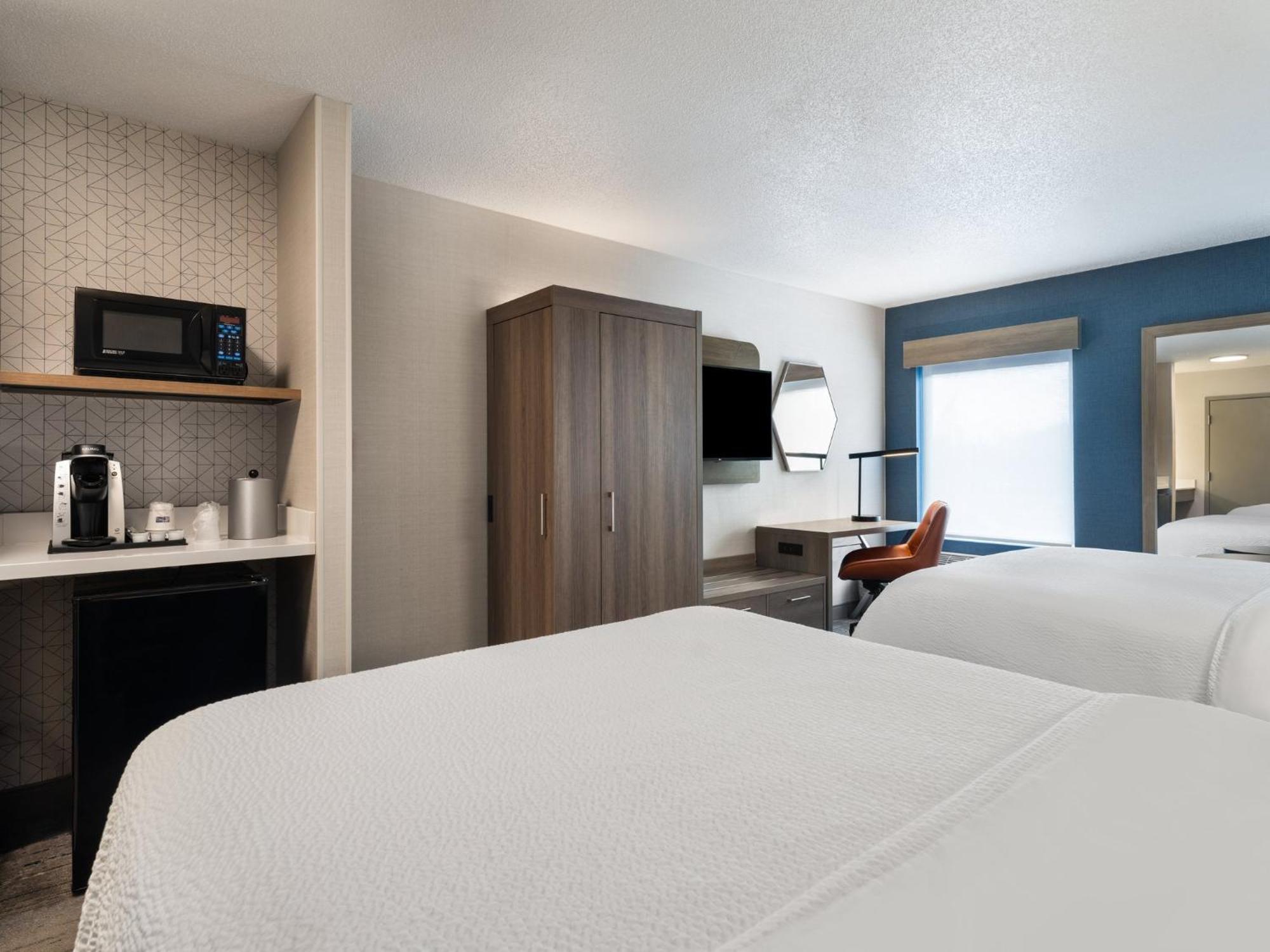 Holiday Inn Express Meadville Ngoại thất bức ảnh