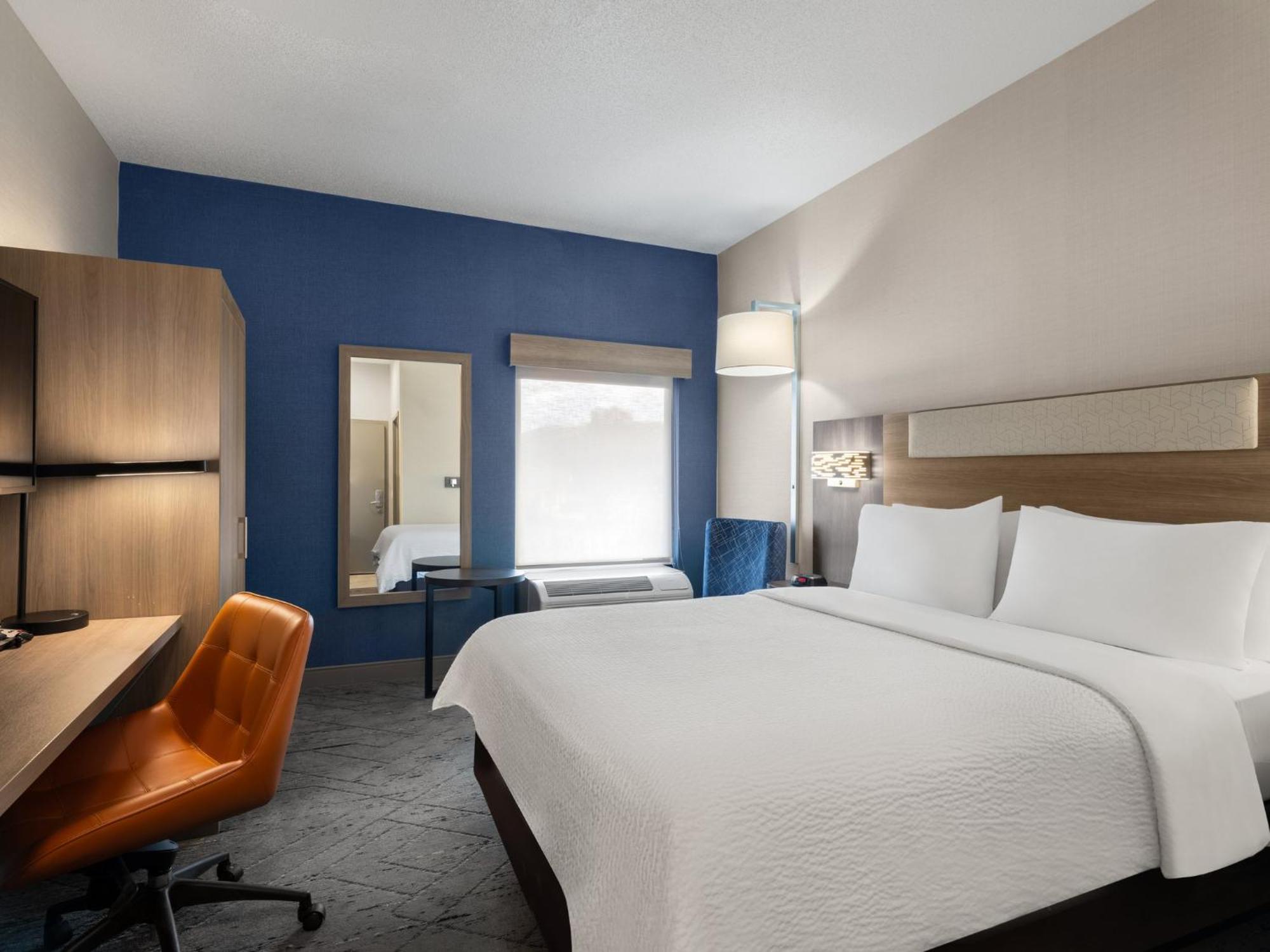 Holiday Inn Express Meadville Ngoại thất bức ảnh