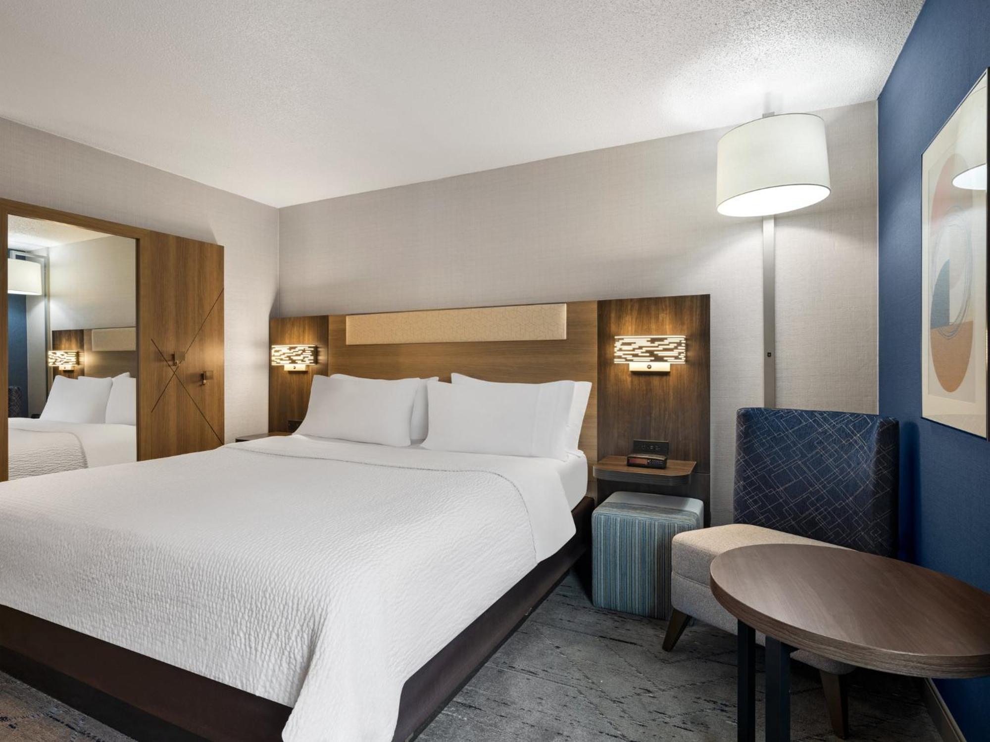 Holiday Inn Express Meadville Ngoại thất bức ảnh